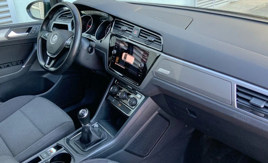 Volkswagen Touran 2019 foto 5