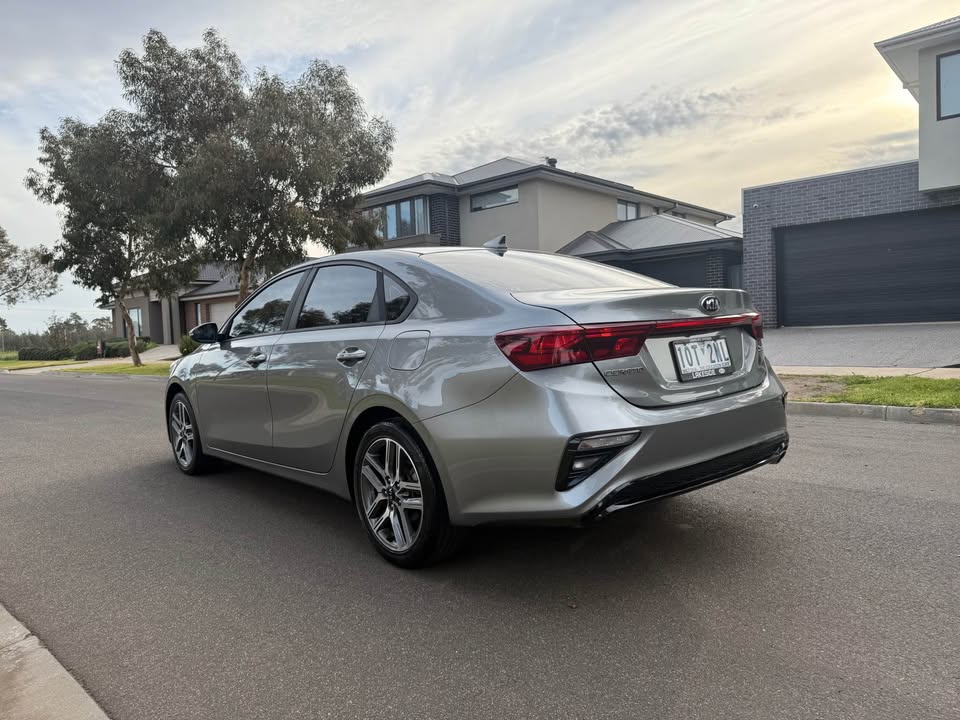 Kia Cerato - rear three-quarter
