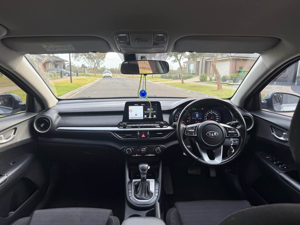 Kia Cerato - interior